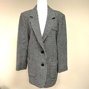 Sajon wool houndstooth oversized blazer.  Size M/L
